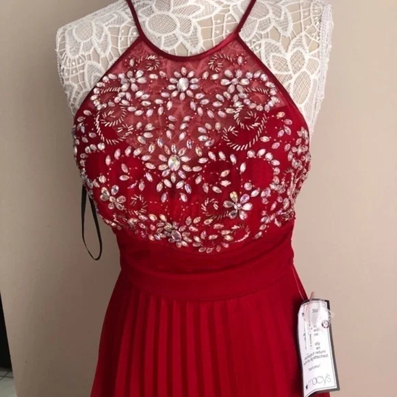 RED Embellished Plated Jeweled Prom Gown B. Darlin - Picture 4 of 15